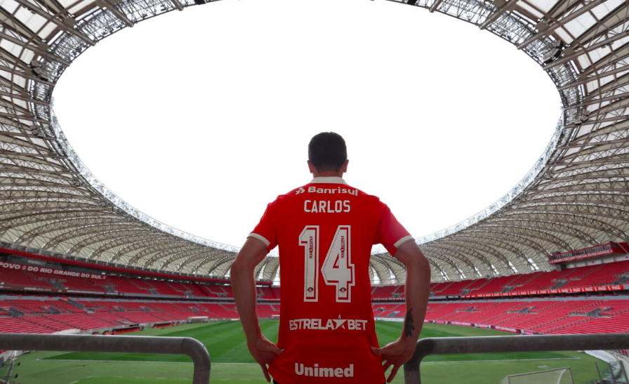 Inter renova com De Pena até o final de 2024:  “é um privilégio”