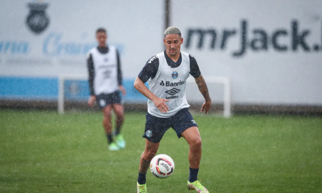 Nove meses após a grave lesão, Jhonata Robert volta a ser relacionado para uma partida do Grêmio