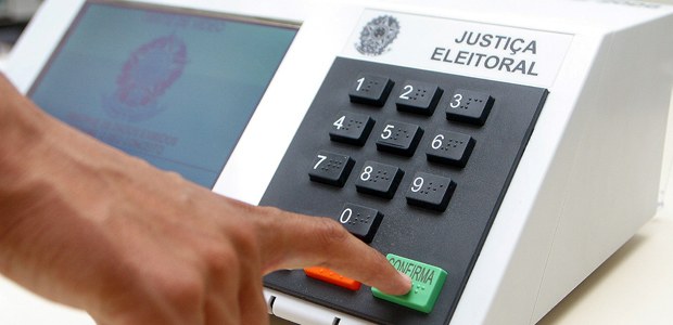 Prazo para tirar 2° via do título de eleitor termina quinta-feira