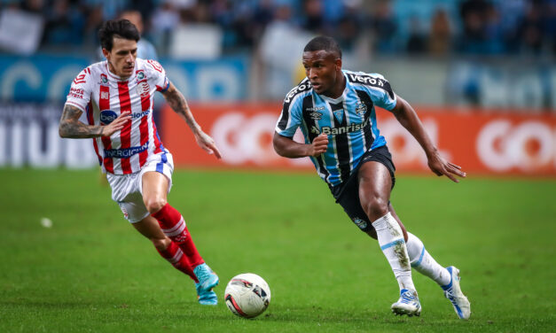 Em caso de vitória contra Bahia, o Grêmio poderá conquistar o acesso matemático contra o Náutico