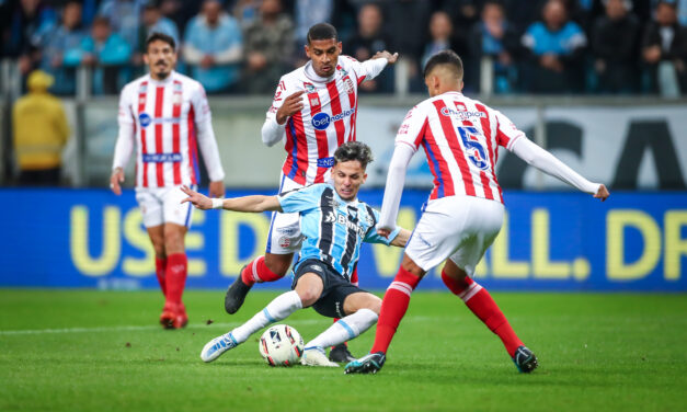 Grêmio venceu o Náutico no primeiro turno; relembre como foi a partida