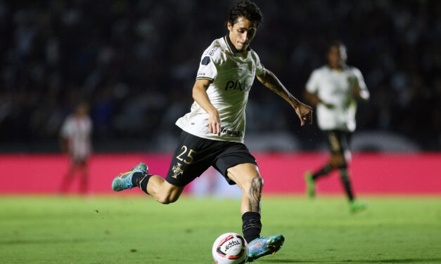 Invicto como mandante, o Vasco poderá garantir o acesso antecipado diante sua torcida