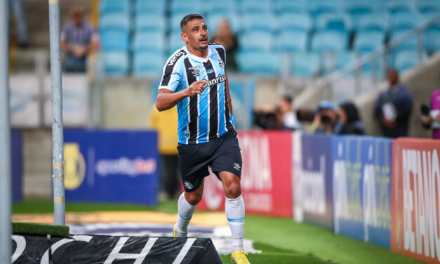 Confira os números de Diego Souza, o artilheiro do Grêmio na Série B