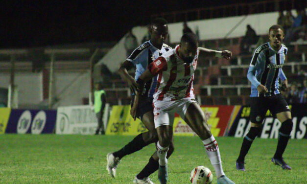 Goleiros brilham pegando pênaltis nos jogos de quarta-feira da Copa FGF