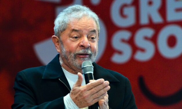 Lula promete a criação de novas universidades no Brasil