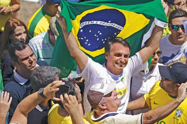 Bolsonaro pede que apoiadores busquem virar votos de amigos e parentes