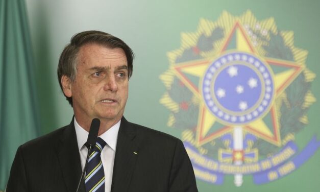 Bolsonaro promete negociar a extinção do orçamento secreto