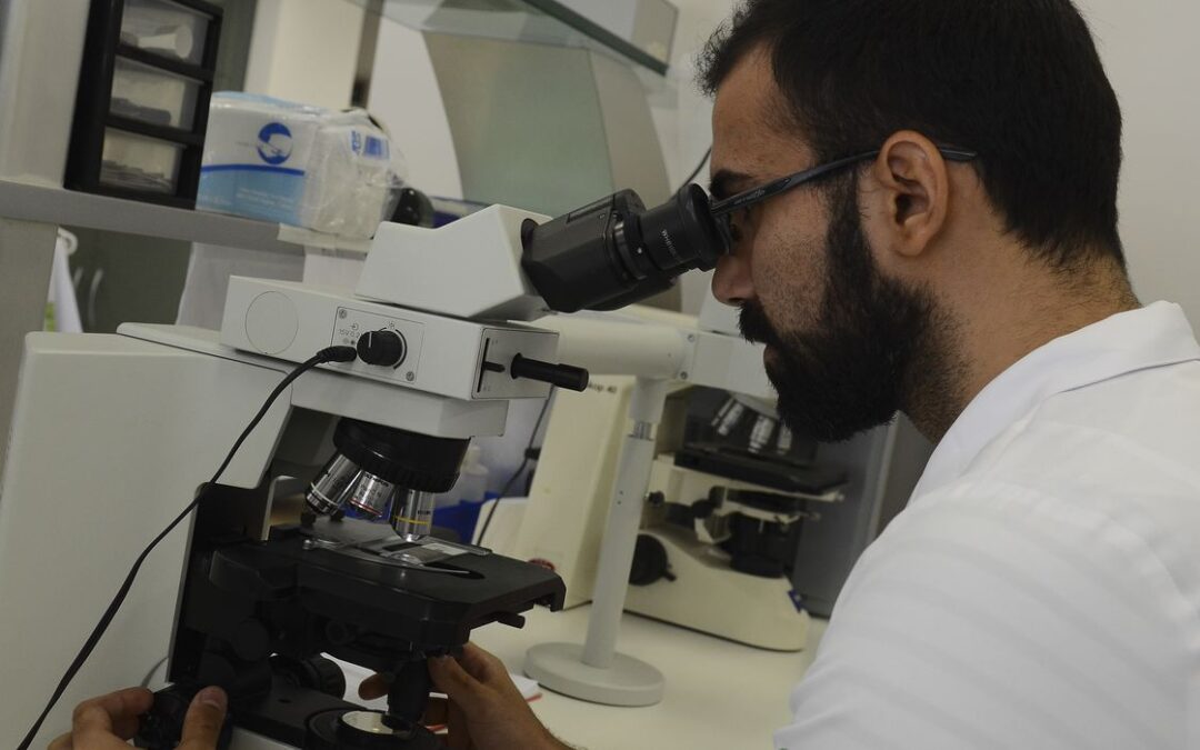 Médicos debatem alternativas para diagnóstico precoce de câncer de ovário
