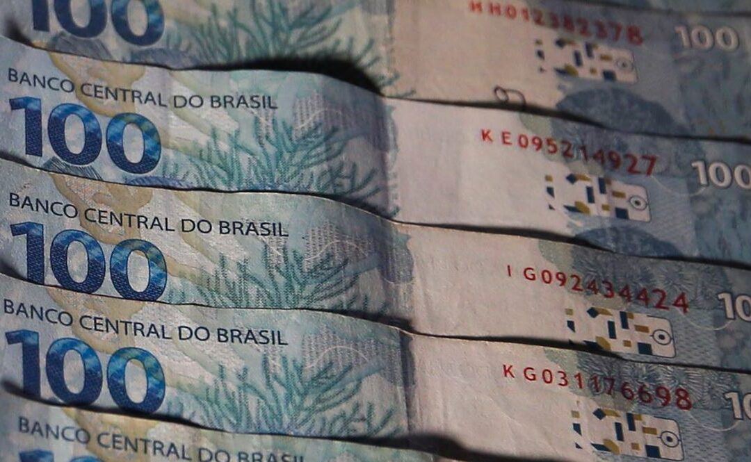 Acaba hoje o prazo para os partidos devolverem recursos