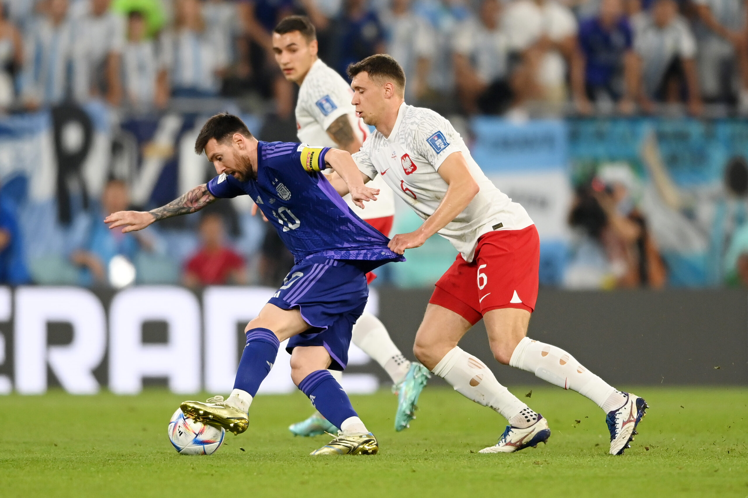 Argentina vence Polônia e se classifica para as oitavas da Copa em