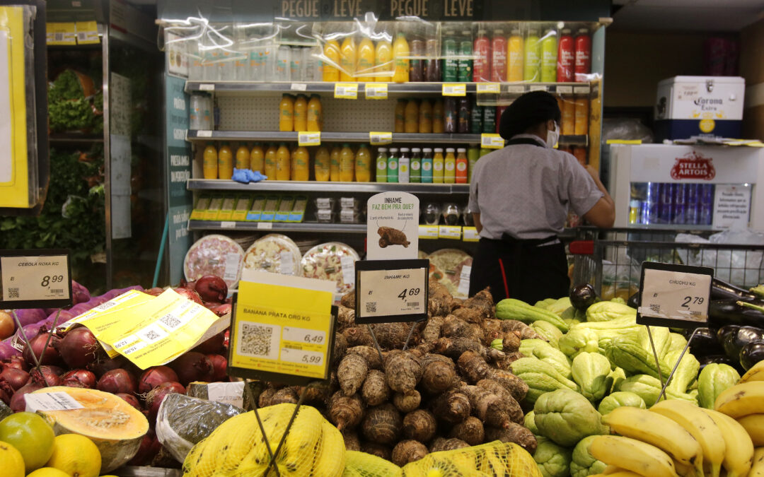 Porto Alegre tem a cesta básica mais cara do país, segundo o DIEESE