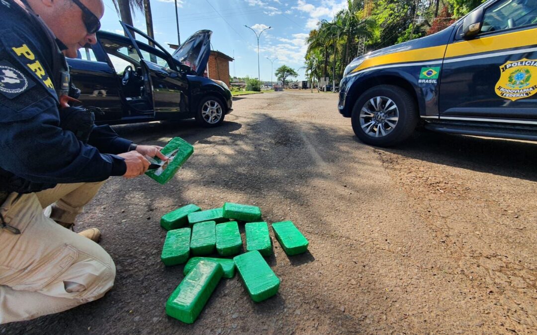 Casal que carregava droga escondida em carro é preso pela PRF em Lajeado