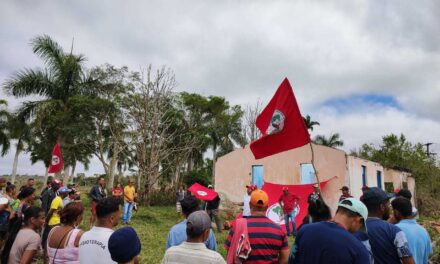 MST invade duas fazendas na Bahia; movimento tem Centro de Formação depredado em Pernambuco