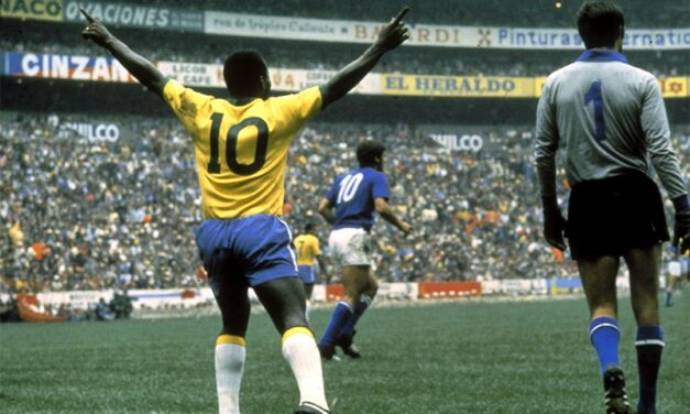 O homem que parou uma guerra; confira como foi a carreira de Pelé, o Rei do Futebol