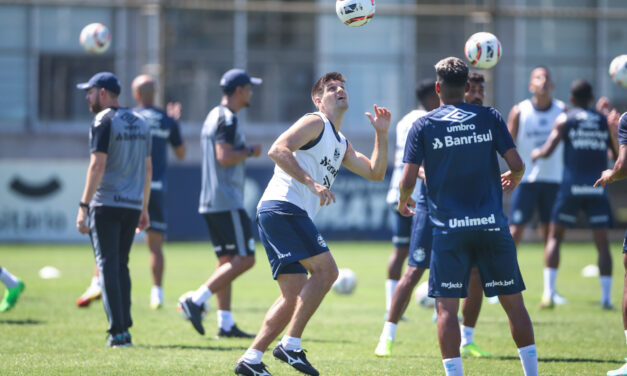 Treino do Grêmio: Lucas Leiva permanece na academia e jogadores realizam trabalho técnico