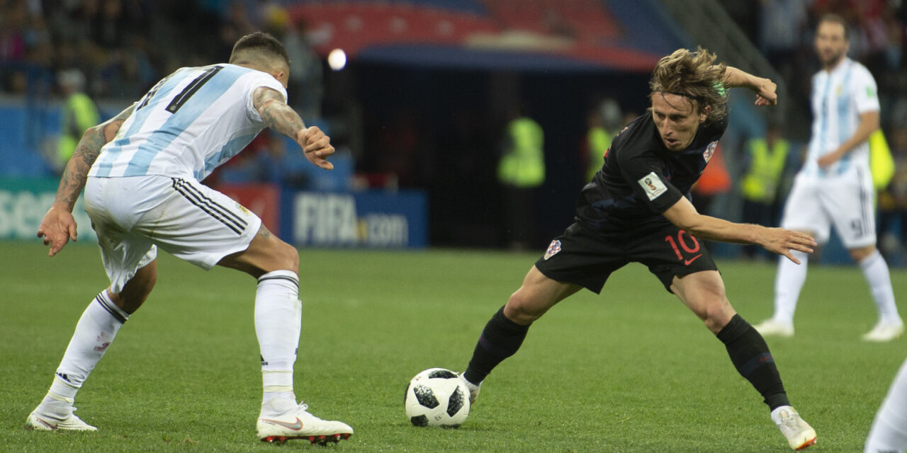 Croácia enfrenta Argentina no primeiro jogo da semifinal