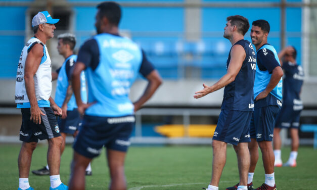 Treino do Grêmio tem trabalho focado em finalizações