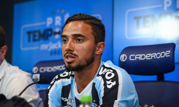 Em sua apresentação no Grêmio, Fábio revela motivo de retorno ao futebol brasileiro: “voltei para ganhar titulos”
