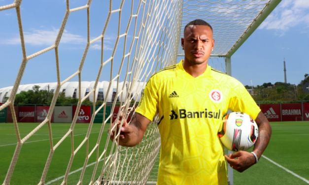 John é anunciado pelo Internacional; confira os números do goleiro pelo Santos