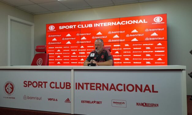 Mano Menezes comenta sobre falta de contratações: “sou parte culpada dessa demora”