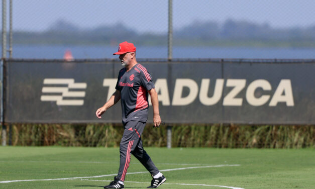 Treino do Inter: trabalho regenerativo e coletivo com jogadores da base