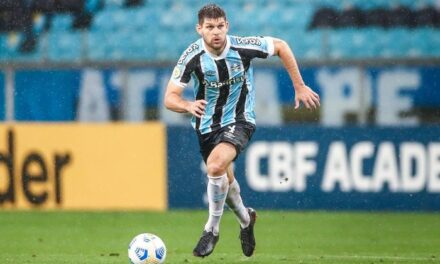 Kanemmann e Felipe Carballo serão desfalques no Grêmio para o jogo de ida da final do Gauchão