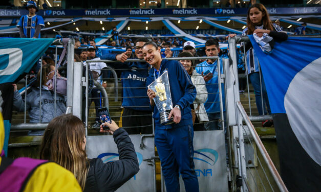 Lorena, goleira do Grêmio, passará por cirurgia e pode ficar de fora da Copa do Mundo Feminina