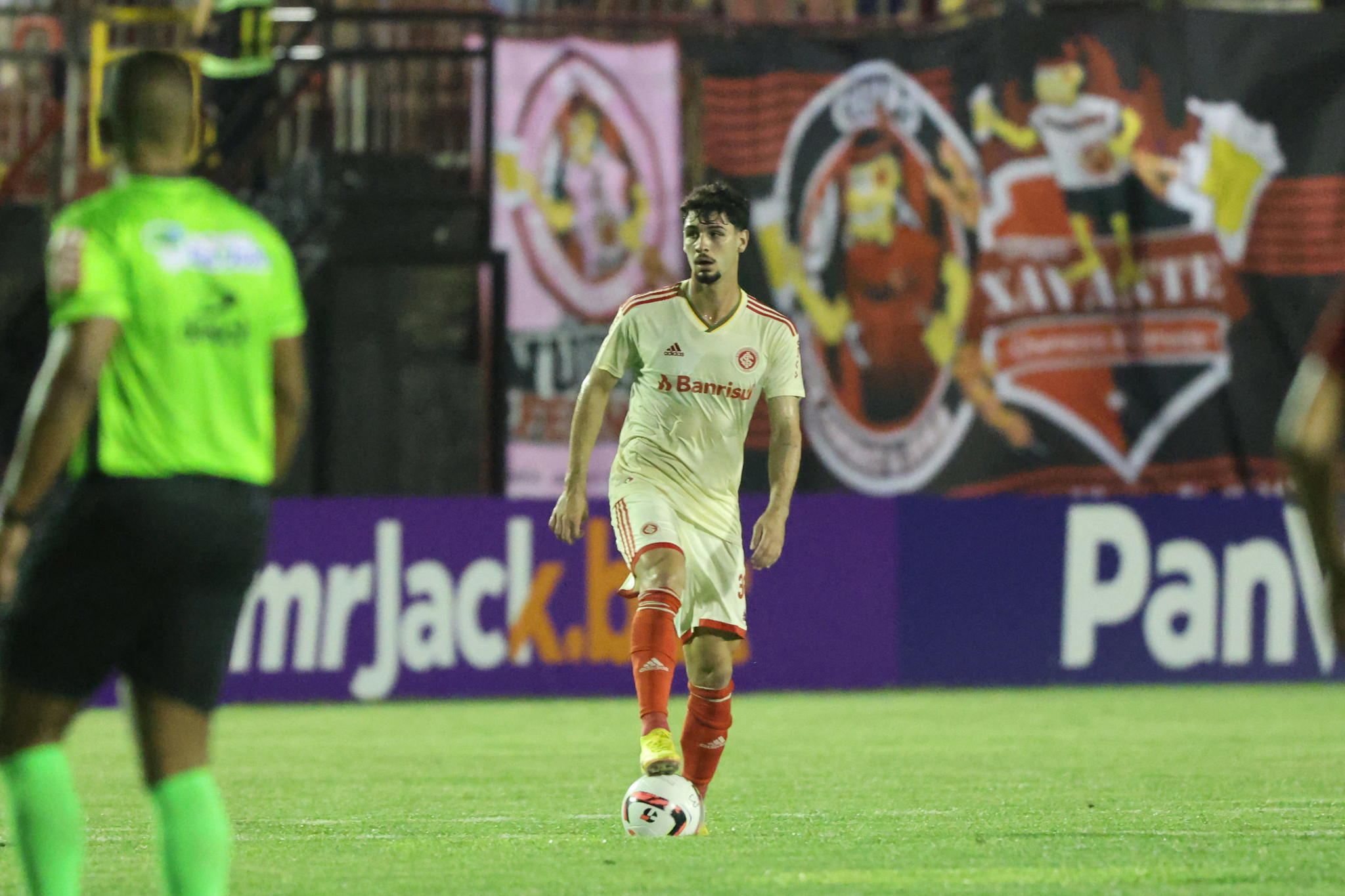 Inter e Caxias empatam e decisão fica para o jogo de volta no Beira-Rio -  RDCTV - Rede Digital de Comunicação