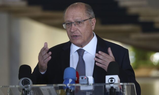 Alckmin defende reforma tributária ainda para este ano