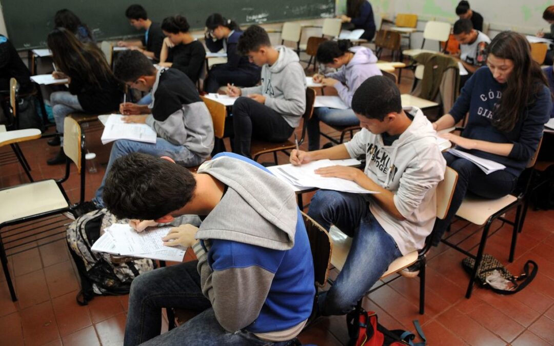 Programa Todo Jovem na Escola será retomado em 20 de abril