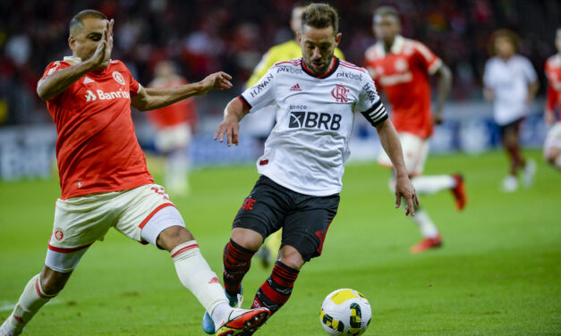 Internacional enfrenta o Flamengo com casa cheia em busca da primeira vitória no Brasileirão