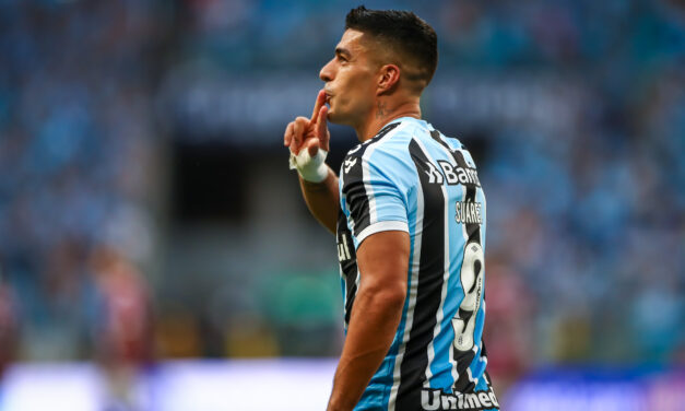 Luis Suárez encerra o Gauchão como goleador do Grêmio