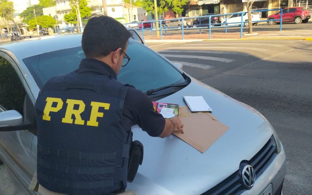 PRF prende quatro homens que aplicavam golpes na região da fronteira Oeste