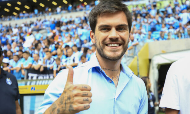 Grêmio anuncia Nathan como novo reforço