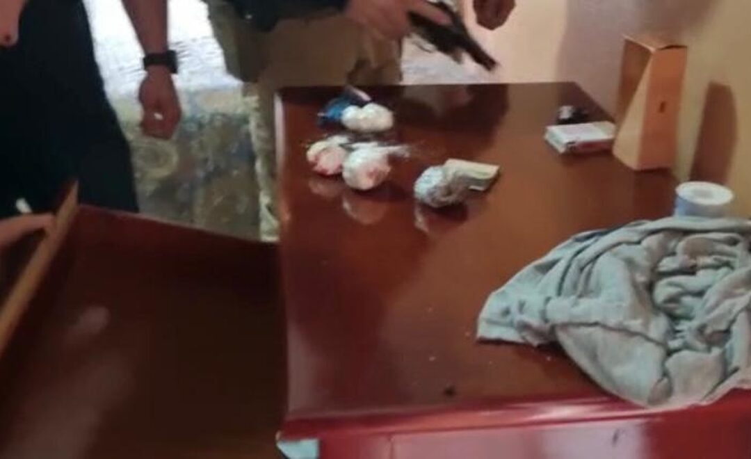 PRF, PC e BM prendem dois homens, apreendem armas e drogas em Bagé