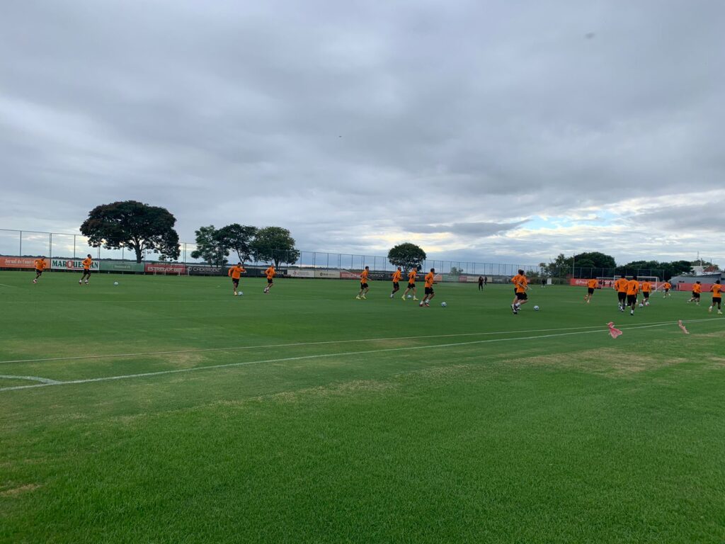 Grêmio treina em Fortaleza e finaliza preparativos para jogo deste