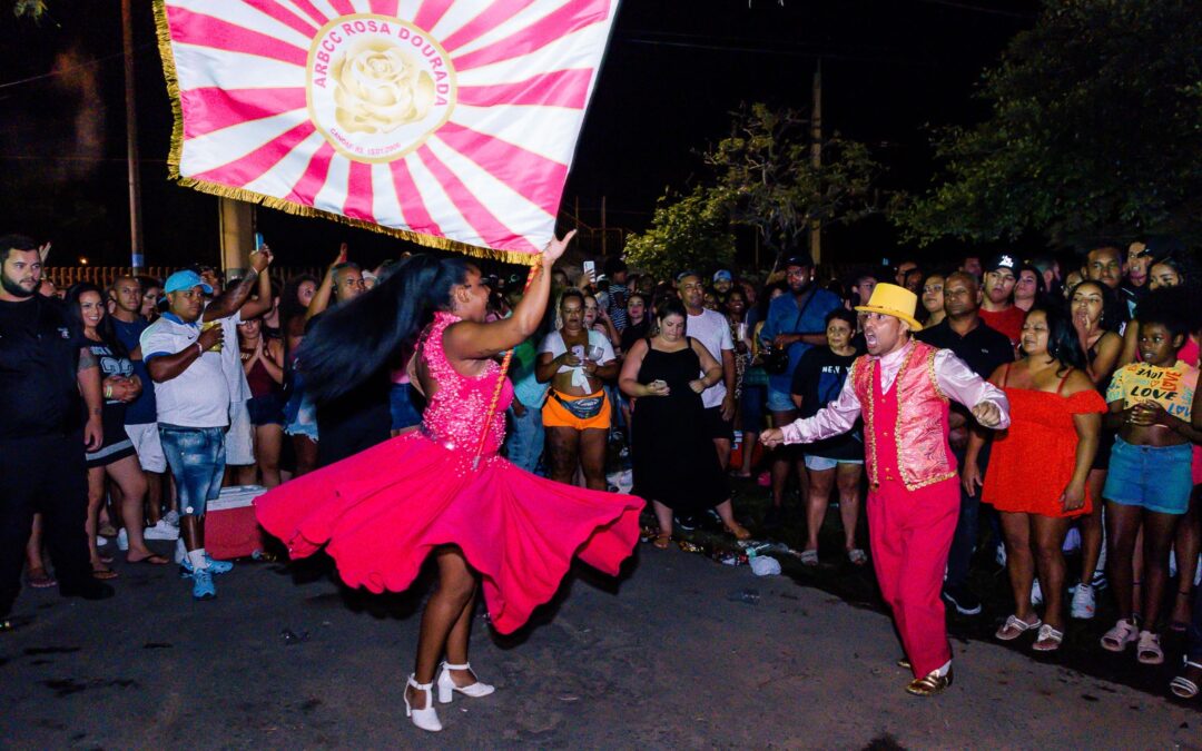Escolas de samba desfilam neste sábado em Canoas