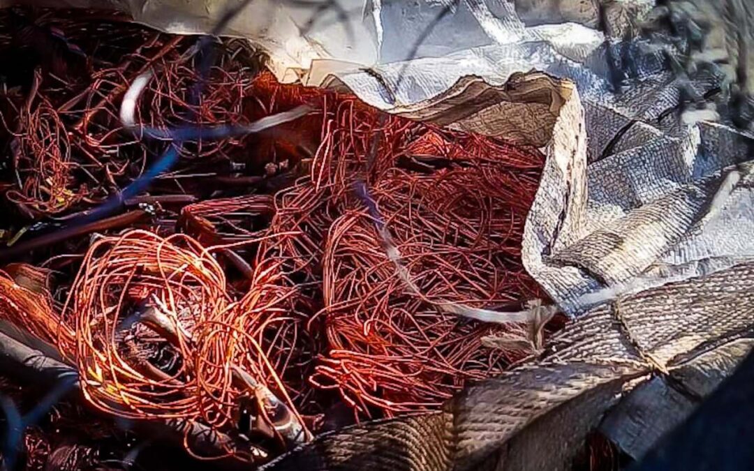 Mais de cinco toneladas de fios e cabos em Porto Alegre