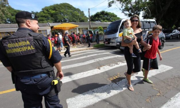 Canoas intensifica segurança nas escolas municipais