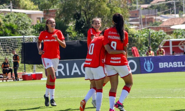 Gurias coloradas confiam no bom retrospecto para duelo contra o Corinthians nesta segunda-feira