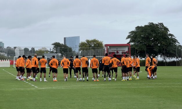 Inter finaliza preparação em Porto Alegre para a estreia no Brasileirão; Alan Patrick volta a treinar com bola