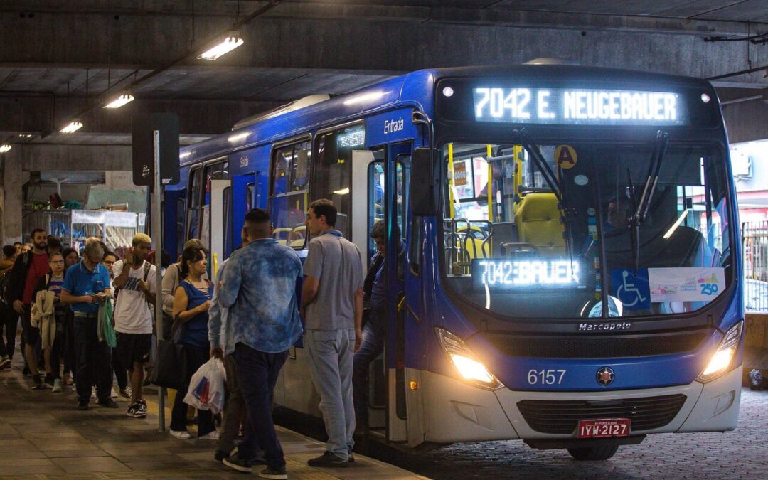 Prefeitura amplia 43 viagens em três linhas de ônibus