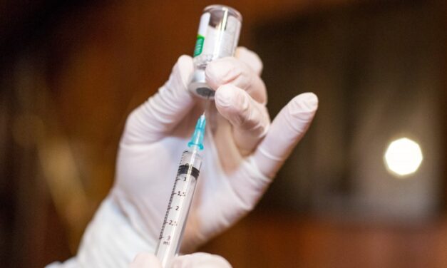 Vacina contra a gripe: pessoas com 40 anos ou mais já podem se vacinar na capital