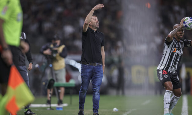 Coudet cita ‘dívida’ após reencontro com o Inter e revela desejo de retornar