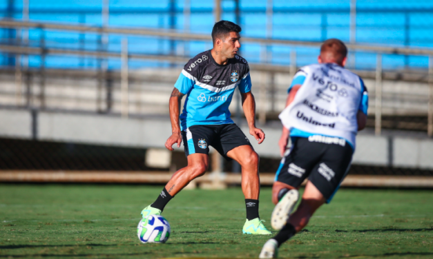Após goleada, Grêmio se reapresenta com Suárez e Pepê