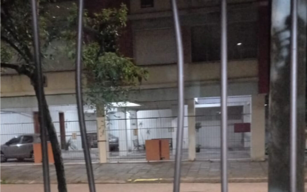 Dupla com mais de 50 antecedentes criminais é presa em Porto Alegre