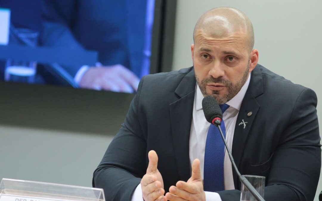 Moraes determina execução da condenação de Daniel Silveira após STF derrubar decreto de graça constitucional