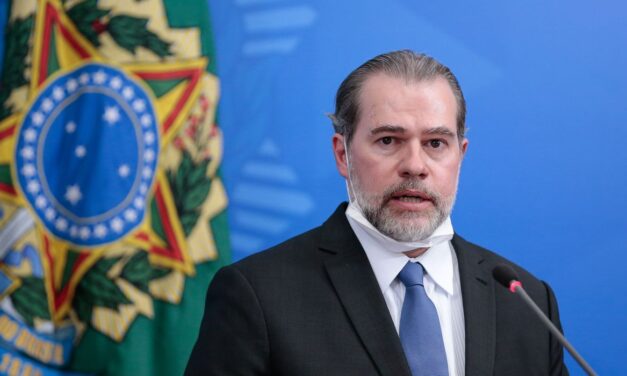 Com covid-19, ministro Toffoli é internado em Hospital de Brasilia