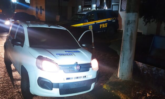 PRF prende criminoso e apreende carro clonado e com chassi adulterado em São Leopoldo