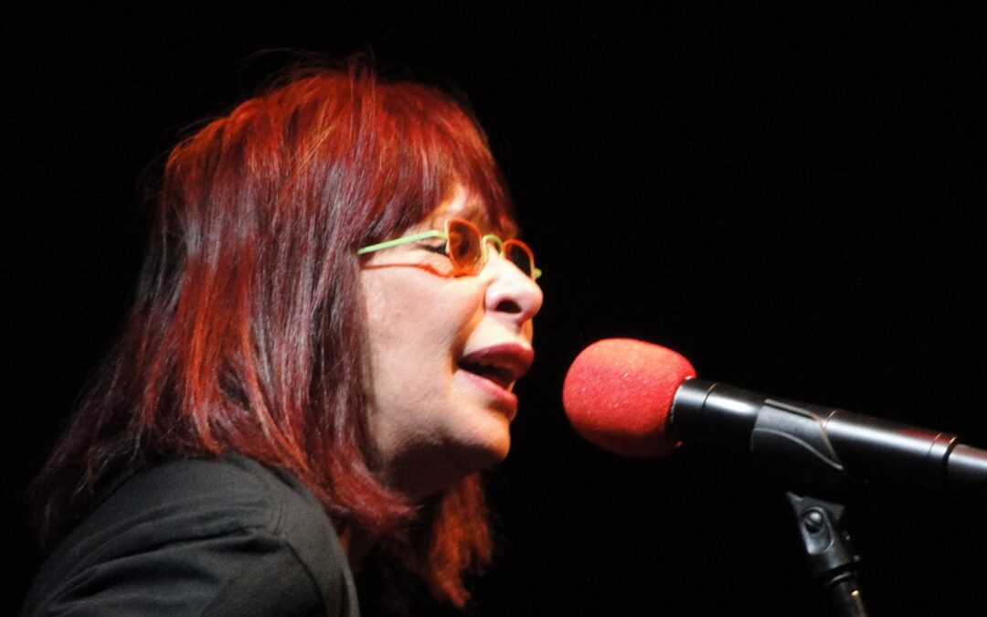 Morre a cantora e compositora Rita Lee, a rainha do Rock Brasileiro